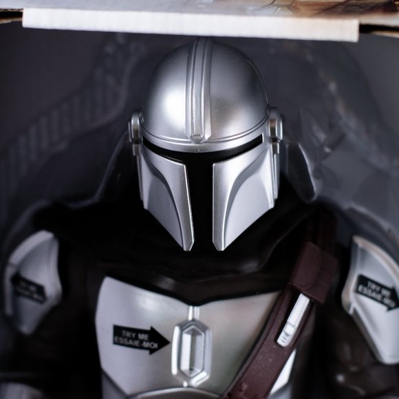 Disney 13" The Mandalorian Talking Action Figure - Picture 8 of 12